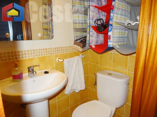 Piso en venta en Noja con 2 habitaciones, 1 baños y 66 m<sup>2</sup> por 110.000 €