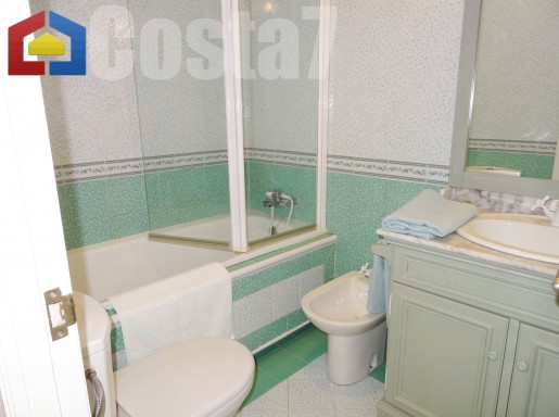 Piso en venta en Noja con 2 habitaciones, 2 baños y 70 m<sup>2</sup> por 280.000 €